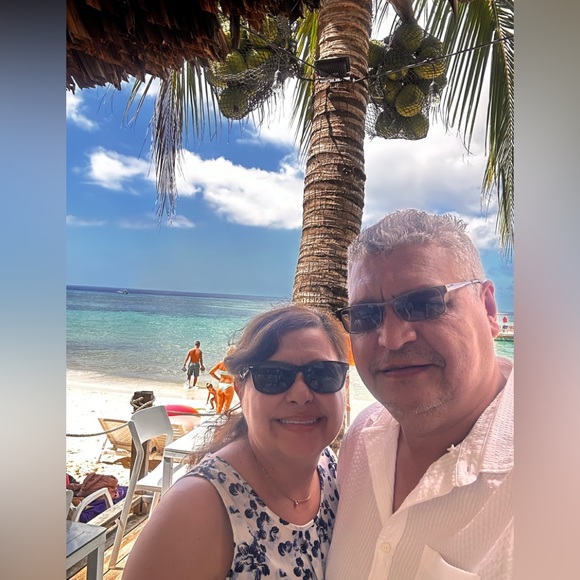 Meet your Posher, Claudia - Picture 11 of 16